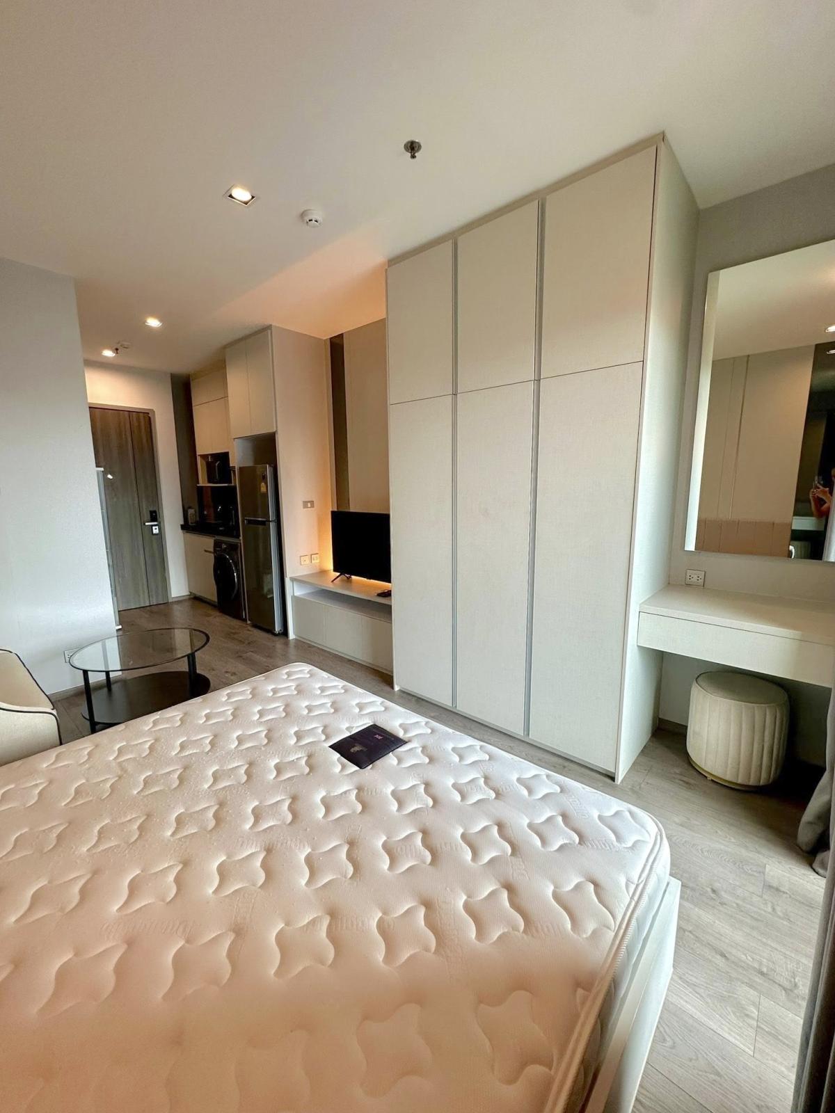 For SaleCondoOnnut, Udomsuk : 03/04/2026, Whizdom Avenue Ratchada-Ladprao | Studio 28.35 sq.m. near BTS/MRT Ladprao
Great price 3.5 million THB with full amenities! 0642748883
