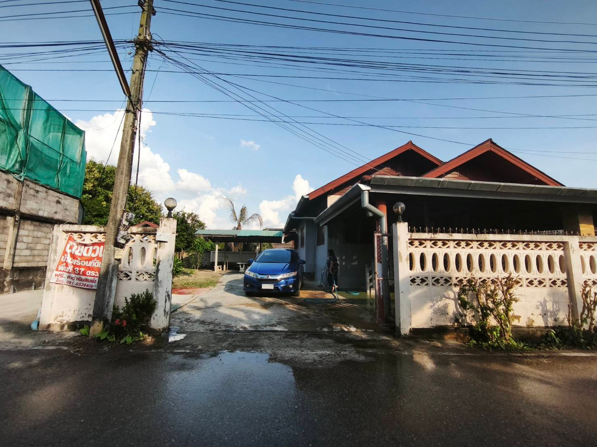 บ้านลำปาง : บ้านเดี่ยว 2 ห้องนอน 2 ห้องน้ำ  1 ครัว 1 ที่จอดรถ