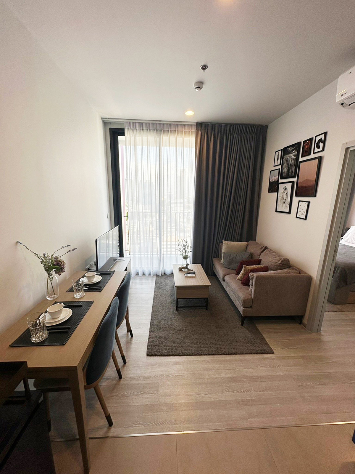 ให้เช่าคอนโดสุขุมวิท อโศก ทองหล่อ : ให้เช่า เอ็กซ์ที เอกมัย เดินทางสะดวก ตกแต่งครบ