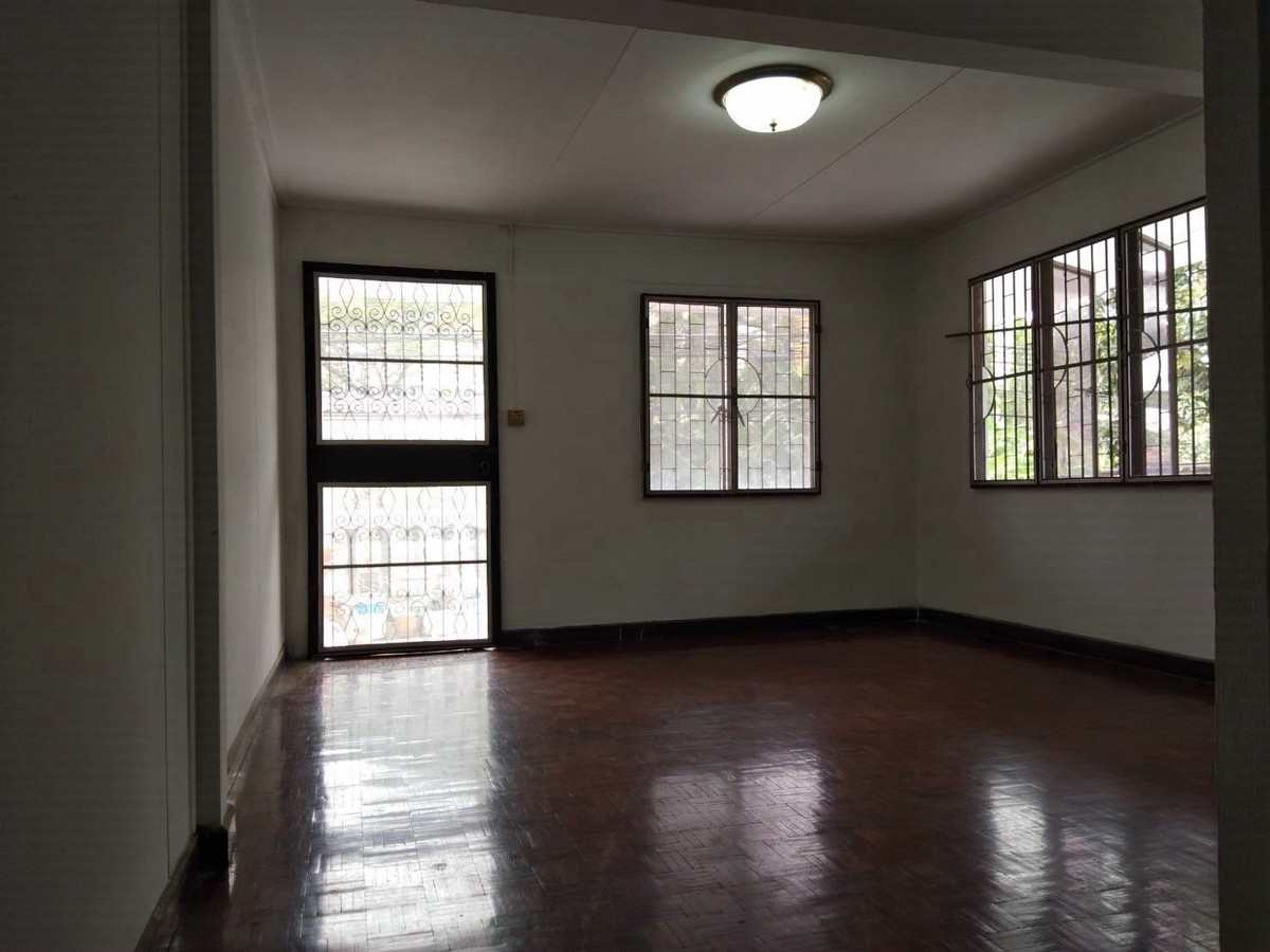 For SaleHouseSamut Prakan,Samrong : Single house for sale, 70 sq m., near the BTS, fresh market mall, expressway.