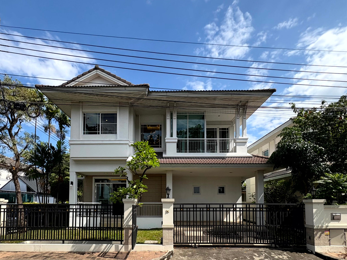 ขายบ้านสมุทรปราการ สำโรง : บ้านเดี่ยว นันทวัน ศรีนครินทร์ หลังมุม ตกแต่งใหม่ พร้อมเข้าอยู่