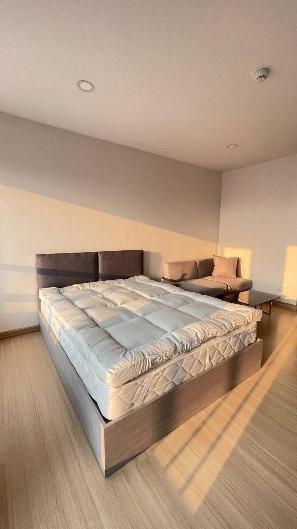 ให้เช่าคอนโดรามคำแหง หัวหมาก : T9PJHV ให้เช่าคอนโด Supalai Veranda Ramkhamhaeng 30 ตร.ม. ชั้น 27 ตึก ฺB line id : @livinglegacy