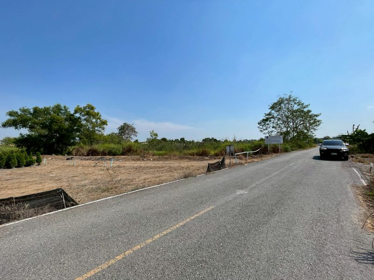 ขายที่ดินนครนายก : ที่ดินเปล่า 23-2-09 ไร่ คลอง 15 องครักษ์ ติดถนนปูน ตำบลคลองใหญ่ อำเภอองครักษ์ จังหวัดนครนายก