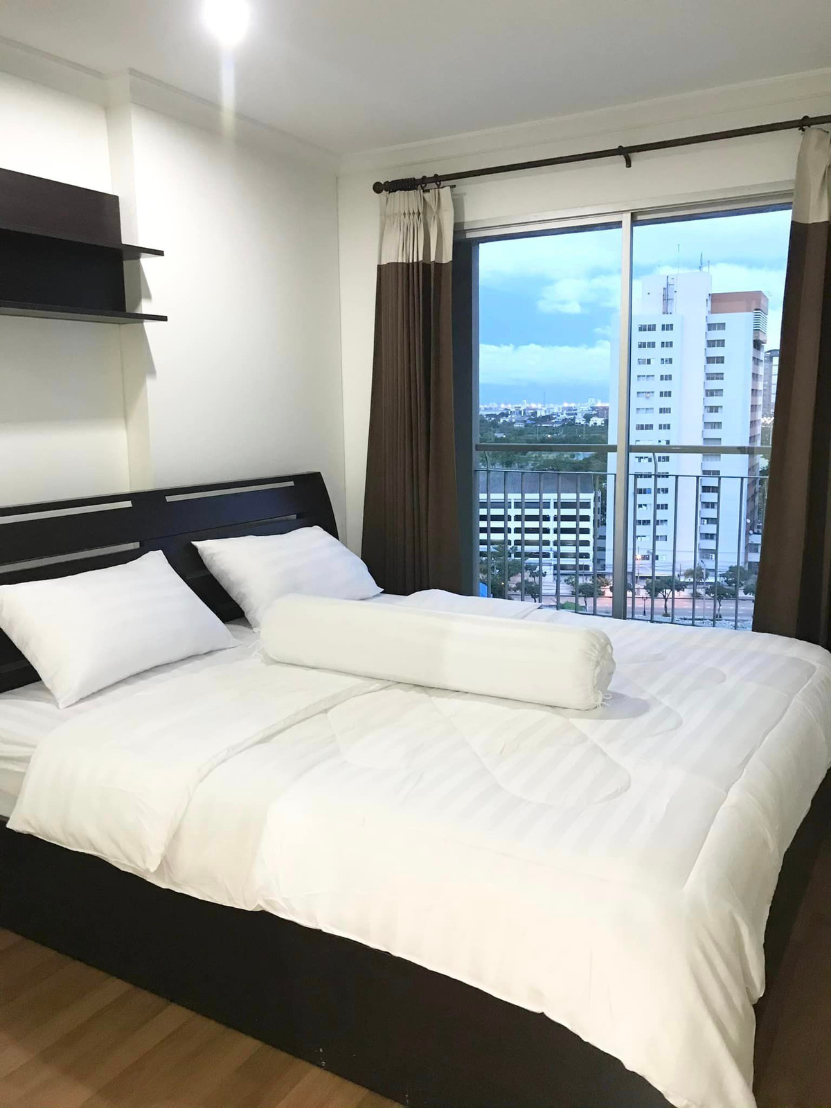 ขายคอนโดพระราม 9 เพชรบุรีตัดใหม่ RCA : T1291266 - ขาย คอนโด ลุมพินี เพลส พระราม 9-รัชดา ตึก A ชั้น 12A (Sell Condo Lumpini Place Rama 9-Ratchada)