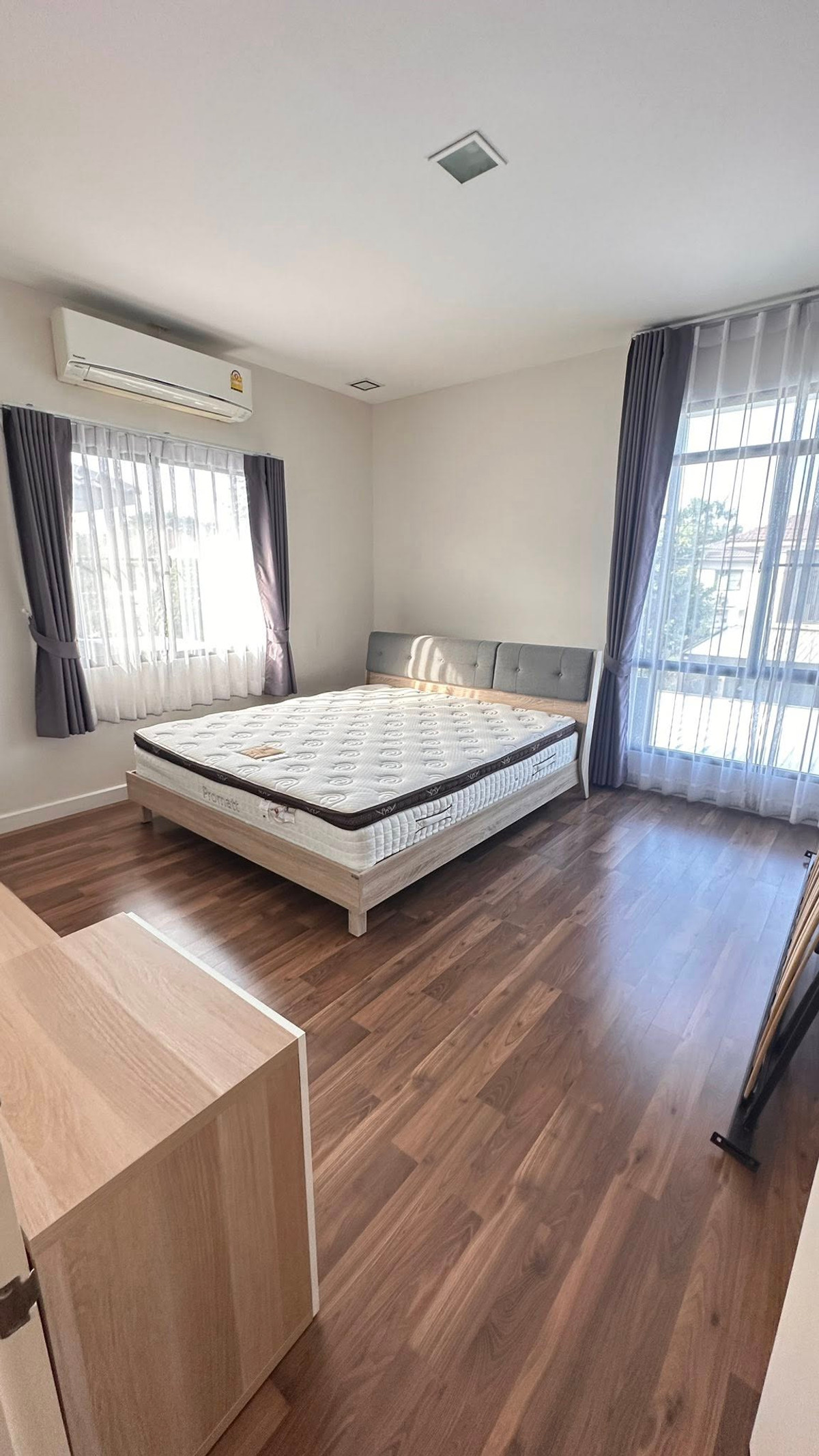 ขายบ้านบางนา แบริ่ง ลาซาล : มัณฑนา ศรีนครินทร์ - บางนา บ้านเดี่ยว 4 ห้องนอน ใกล้เมกาบางนา ตกแต่งวินเทจสไตล์ พร้อมอยู่