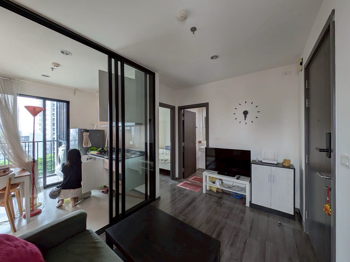 ให้เช่าคอนโดอ่อนนุช อุดมสุข : The base park east conner room 8 floor 13,000 only 