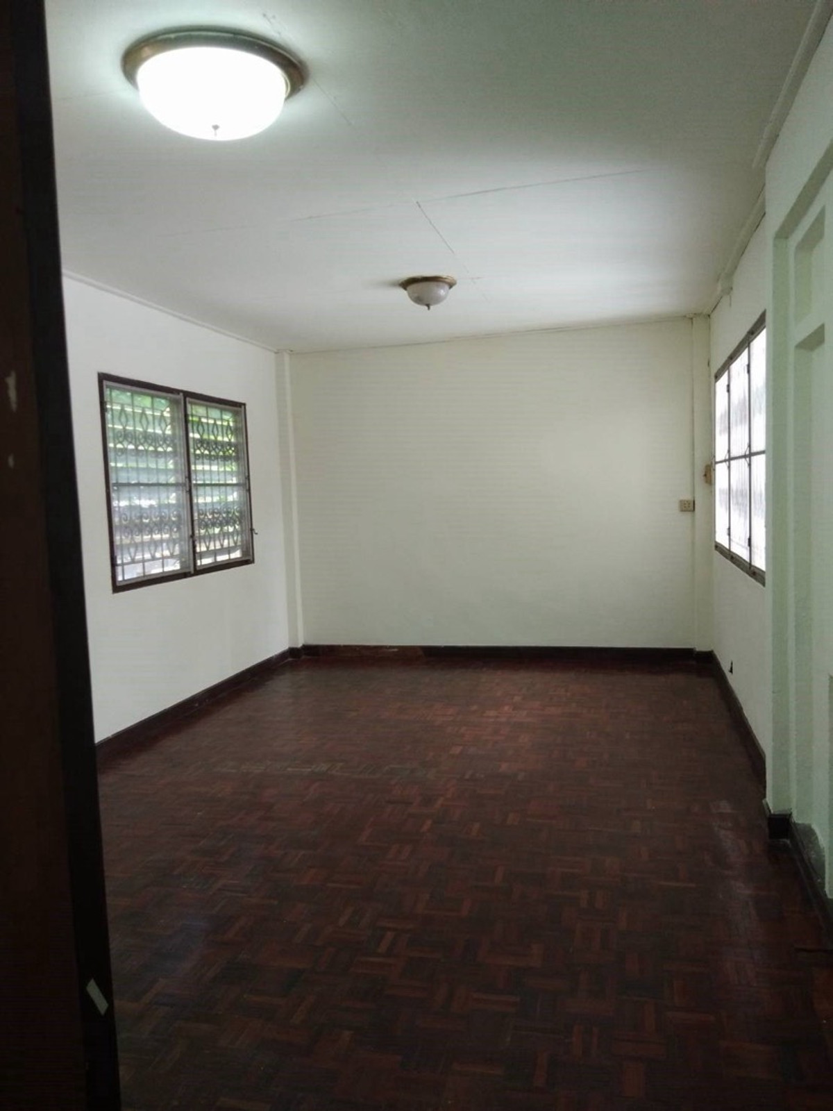 For SaleHouseSamut Prakan,Samrong : Single house for sale, 70 sq m., near the BTS, fresh market mall, expressway.