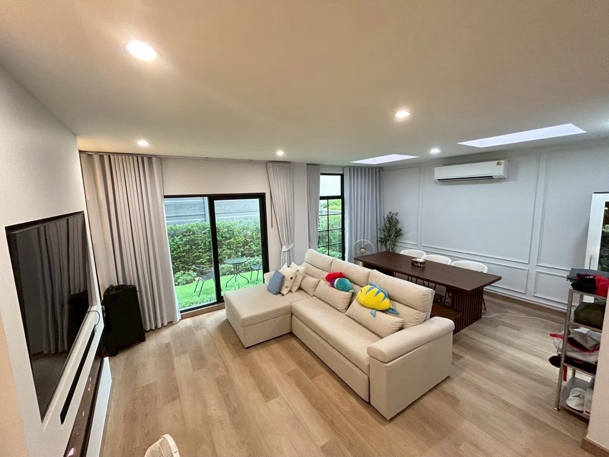 ให้เช่าทาวน์โฮมเกษตรศาสตร์ รัชโยธิน : ให้เช่าบ้านเดี่ยว บ้านกลางเมือง คลาสเซ่ รัชโยธิน (ClasseRatchayothin) ทำเลหนึ่งเดียวติด SCB PARK,