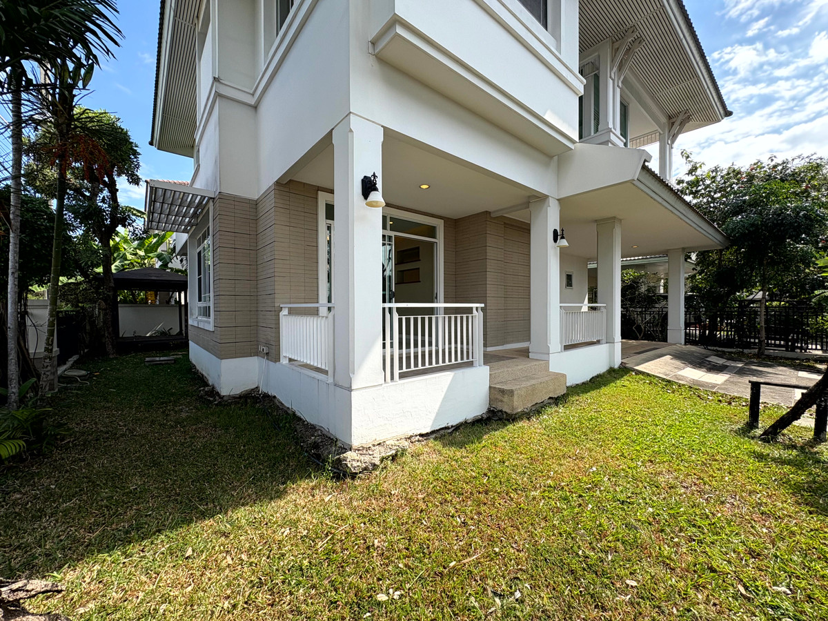 ขายบ้านสมุทรปราการ สำโรง : บ้านเดี่ยว นันทวัน ศรีนครินทร์ หลังมุม ตกแต่งใหม่ พร้อมเข้าอยู่