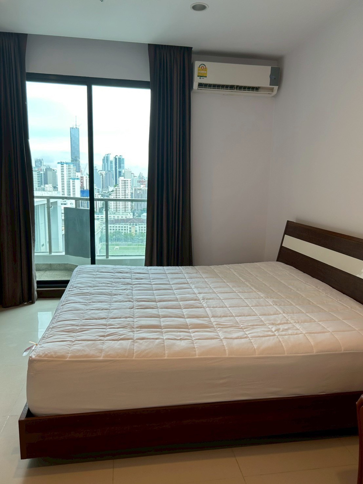 For RentCondoRama9, Petchburi, RCA : P-107487 City View! Supalai Premier Asoke Studio 20,000/month Near MRT | Line Id: @easythaihome | 085-592-2897