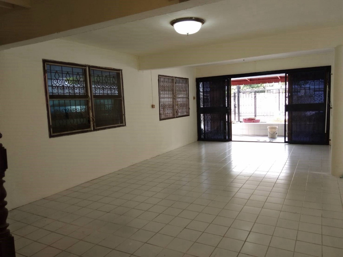 For SaleHouseSamut Prakan,Samrong : Single house for sale, 70 sq m., near the BTS, fresh market mall, expressway.