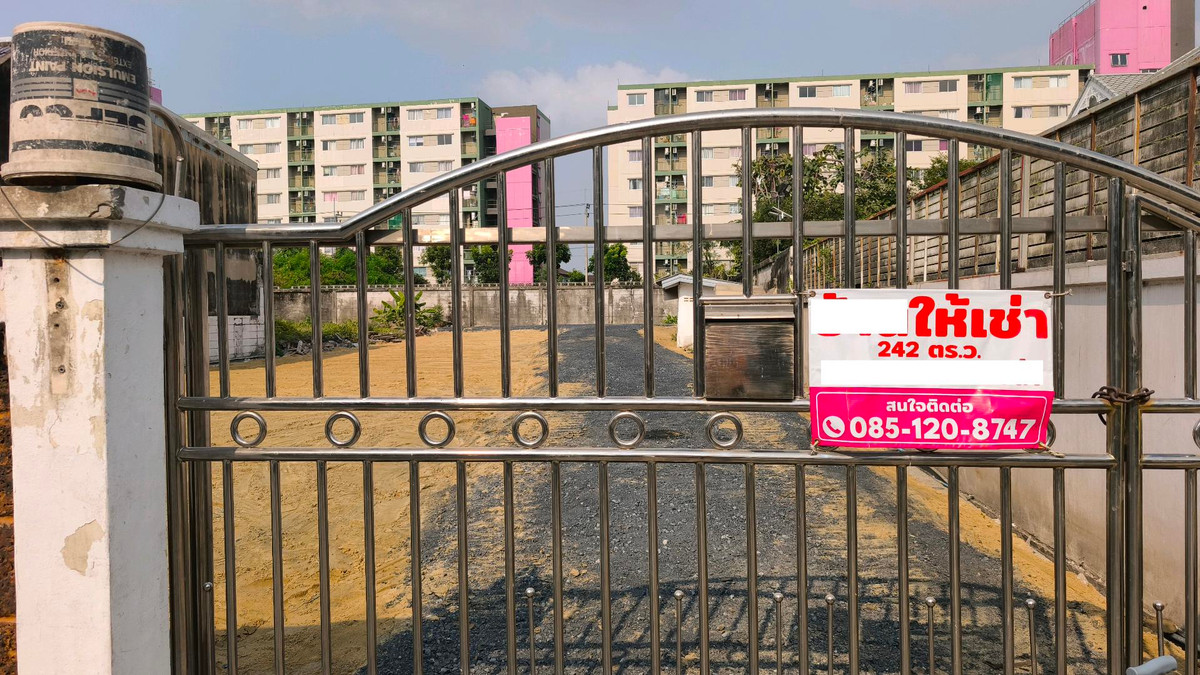 For RentLandSamut Prakan,Samrong : For rent, large vacant land filled in. Naval Village Next to Theparak Road, Km. 4