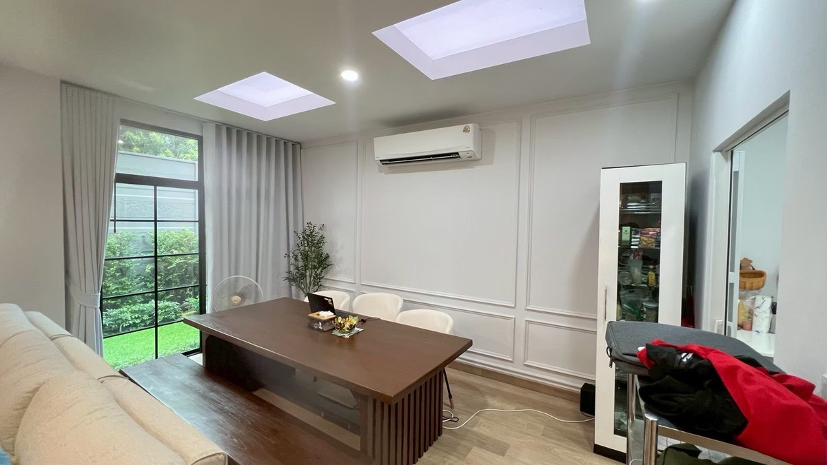 ให้เช่าทาวน์โฮมเกษตรศาสตร์ รัชโยธิน : ให้เช่าบ้านเดี่ยว บ้านกลางเมือง คลาสเซ่ รัชโยธิน (ClasseRatchayothin) ทำเลหนึ่งเดียวติด SCB PARK,