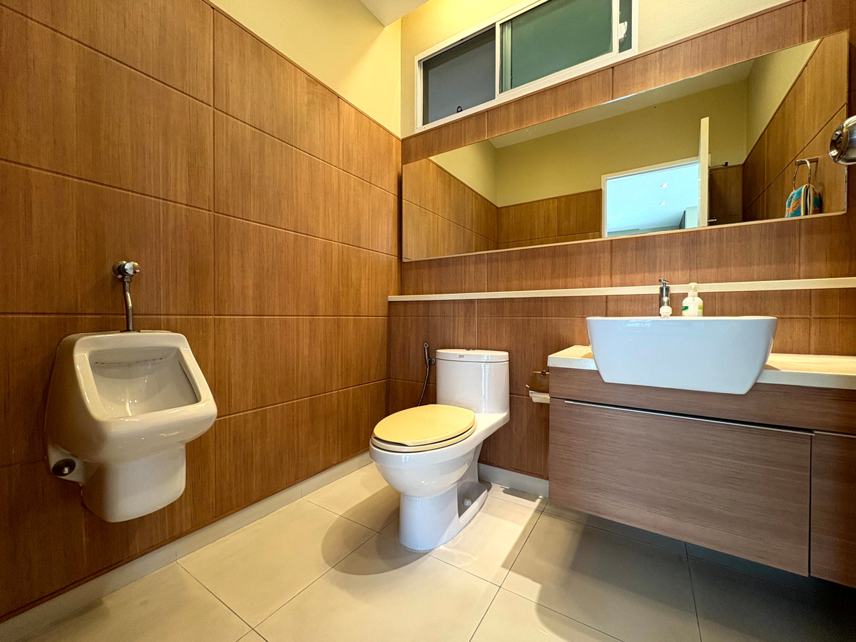 ขายบ้านสมุทรปราการ สำโรง : บ้านเดี่ยว นันทวัน ศรีนครินทร์ หลังมุม ตกแต่งใหม่ พร้อมเข้าอยู่