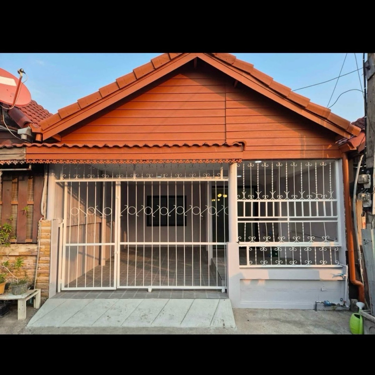 ขายทาวน์โฮมพัทยา บางแสน ชลบุรี สัตหีบ : ขายทาวน์เฮ้าส์พัทยา ขนาด 21 ตร.ว. 2 ห้องนอน 1 ห้องน้ำ