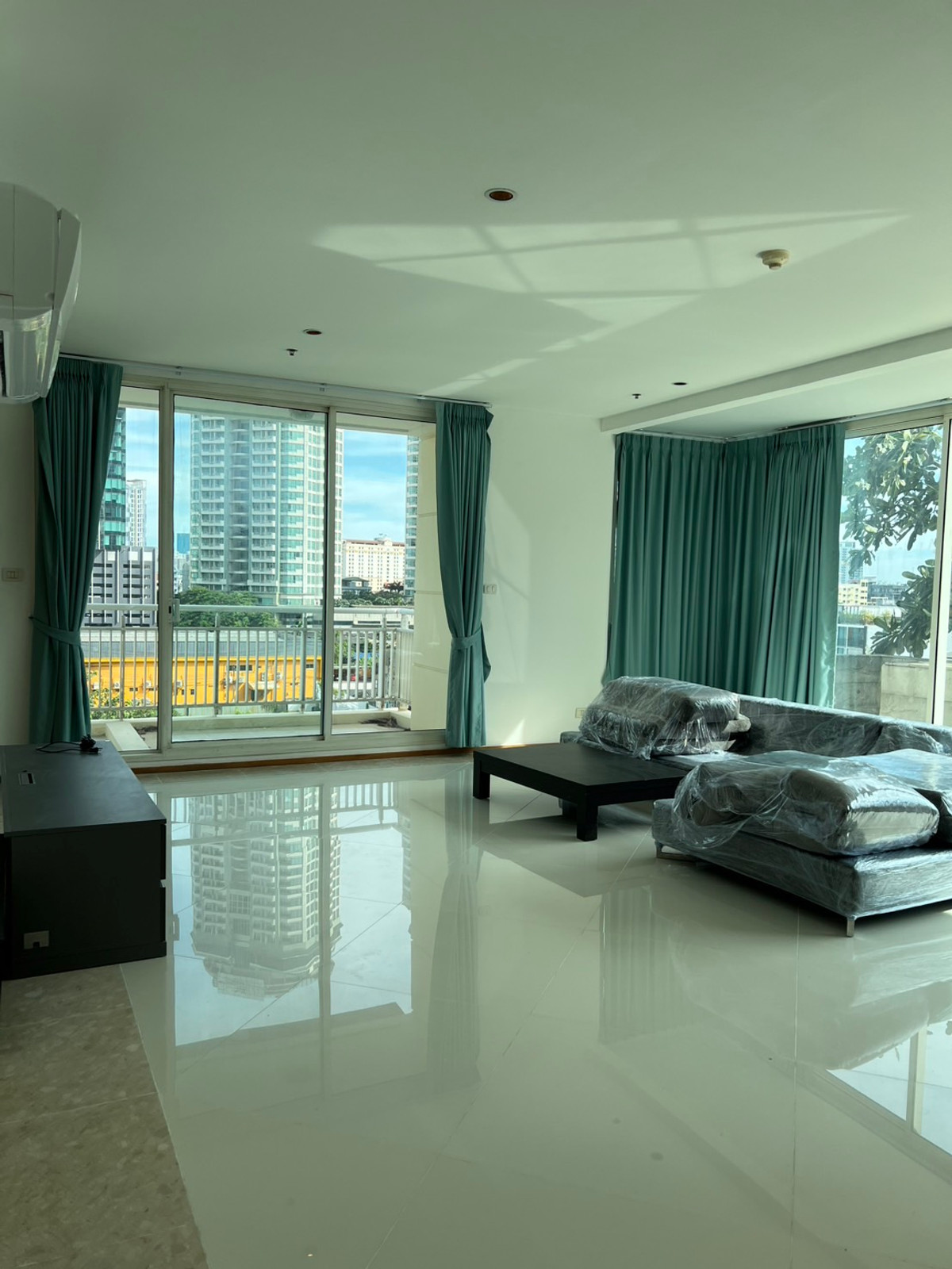 ขายคอนโดสาทร นราธิวาส : The Empire Place Sathorn / 3 Bedrooms (FOR SALE), ดิ เอ็มไพร์ เพลส สาทร / 3 ห้องนอน (ขาย) PT028