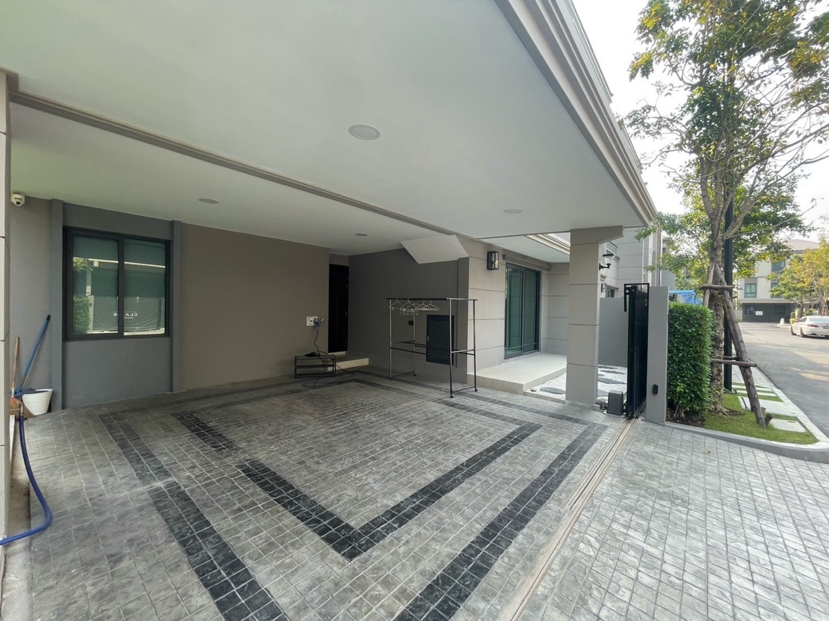 ให้เช่าทาวน์โฮมเกษตรศาสตร์ รัชโยธิน : ให้เช่าบ้านเดี่ยว บ้านกลางเมือง คลาสเซ่ รัชโยธิน (ClasseRatchayothin) ทำเลหนึ่งเดียวติด SCB PARK,