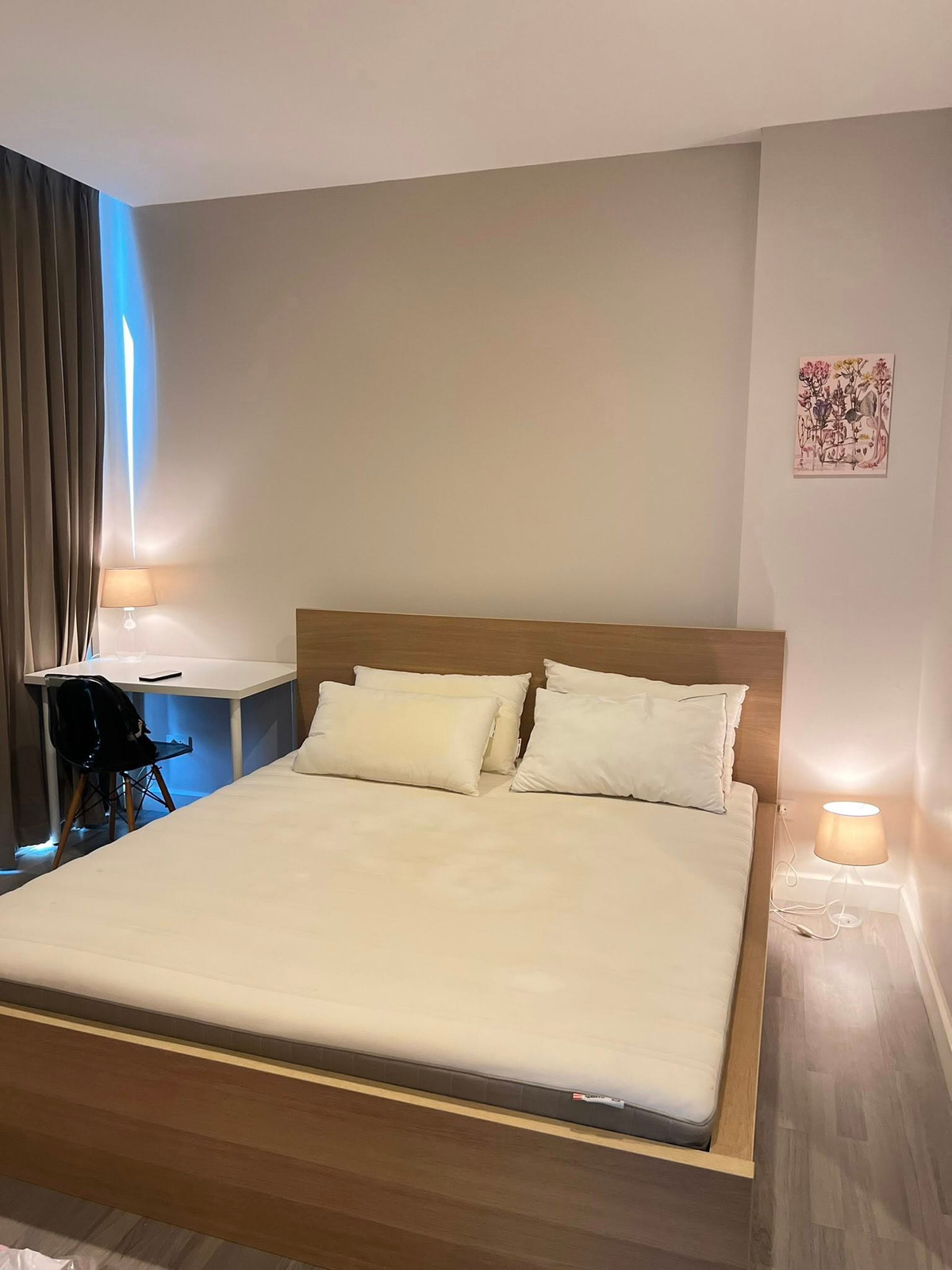 For RentCondoWongwianyai, Charoennakor : Condo for rent, The Room BTS Wongwian Yai, near BTS Wongwian Yai, just 1 minute.