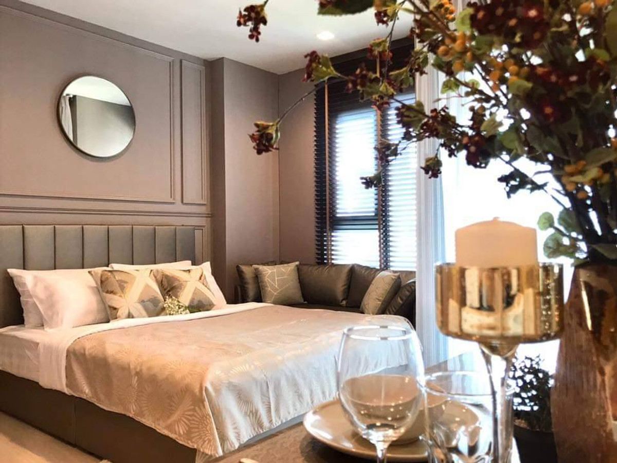 For RentCondoWitthayu, Chidlom, Langsuan, Ploenchit : Life One Wireless, a great condo in a prime location in the heart of the city, near BTS Ploenchit, next to Wireless Pier.