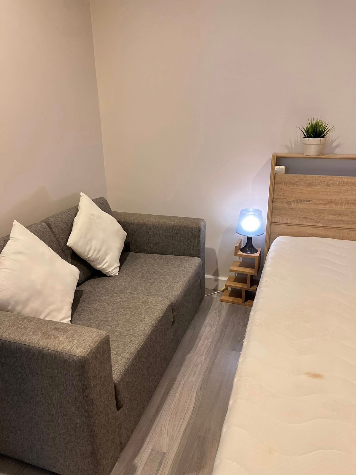 For RentCondoWongwianyai, Charoennakor : Condo for rent, The Room BTS Wongwian Yai, near BTS Wongwian Yai, just 1 minute.