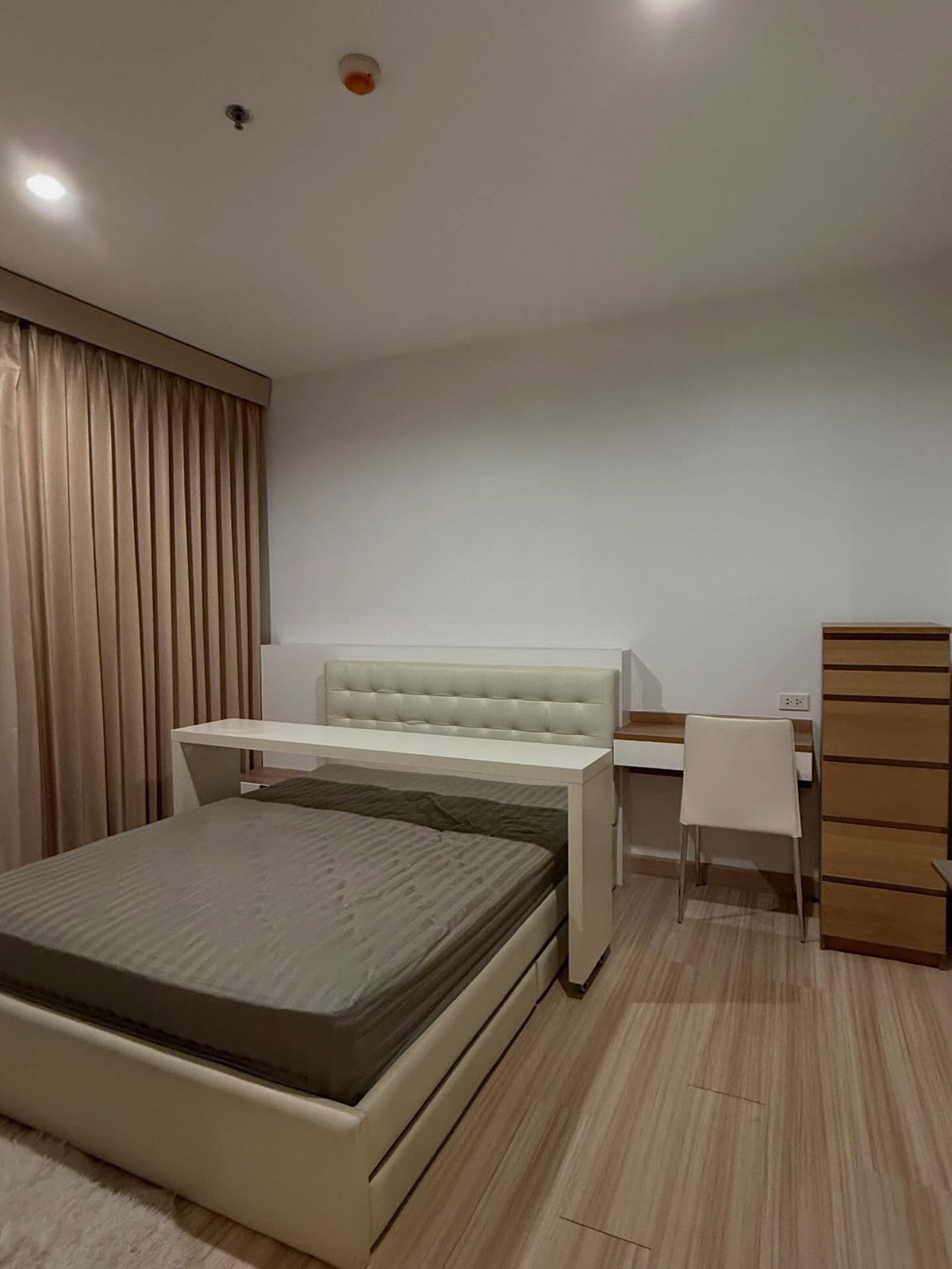 For RentChaengwatana, Muangthong : Urgent Condo for rent, very beautiful room