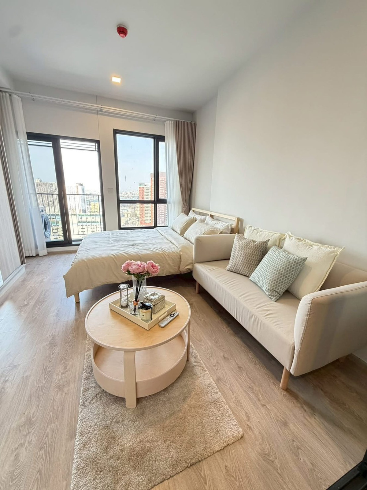 For RentCondoRama9, Petchburi, RCA : The Tree Phatthanakan - Ekkamai