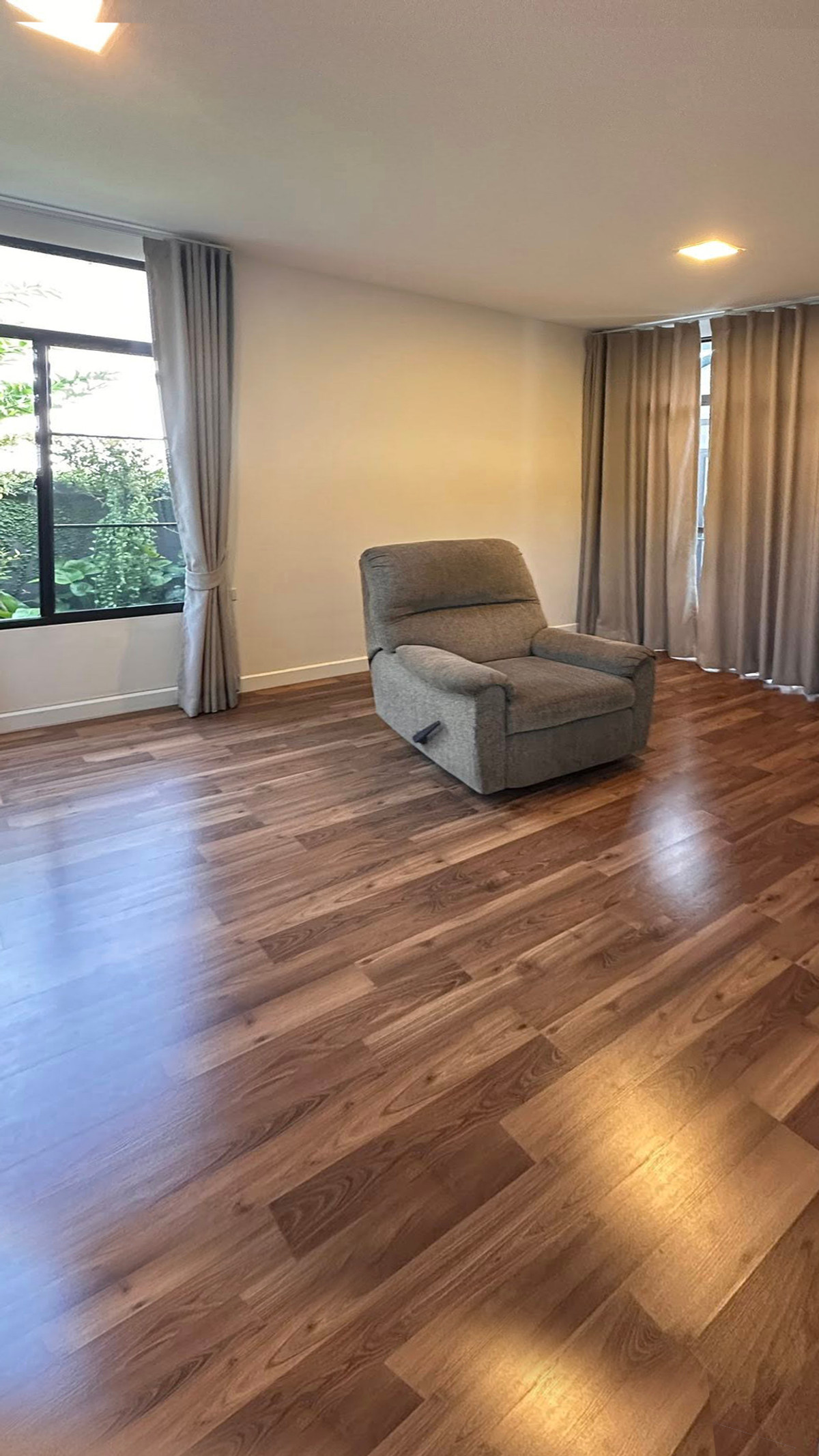 ขายบ้านบางนา แบริ่ง ลาซาล : มัณฑนา ศรีนครินทร์ - บางนา บ้านเดี่ยว 4 ห้องนอน ใกล้เมกาบางนา ตกแต่งวินเทจสไตล์ พร้อมอยู่