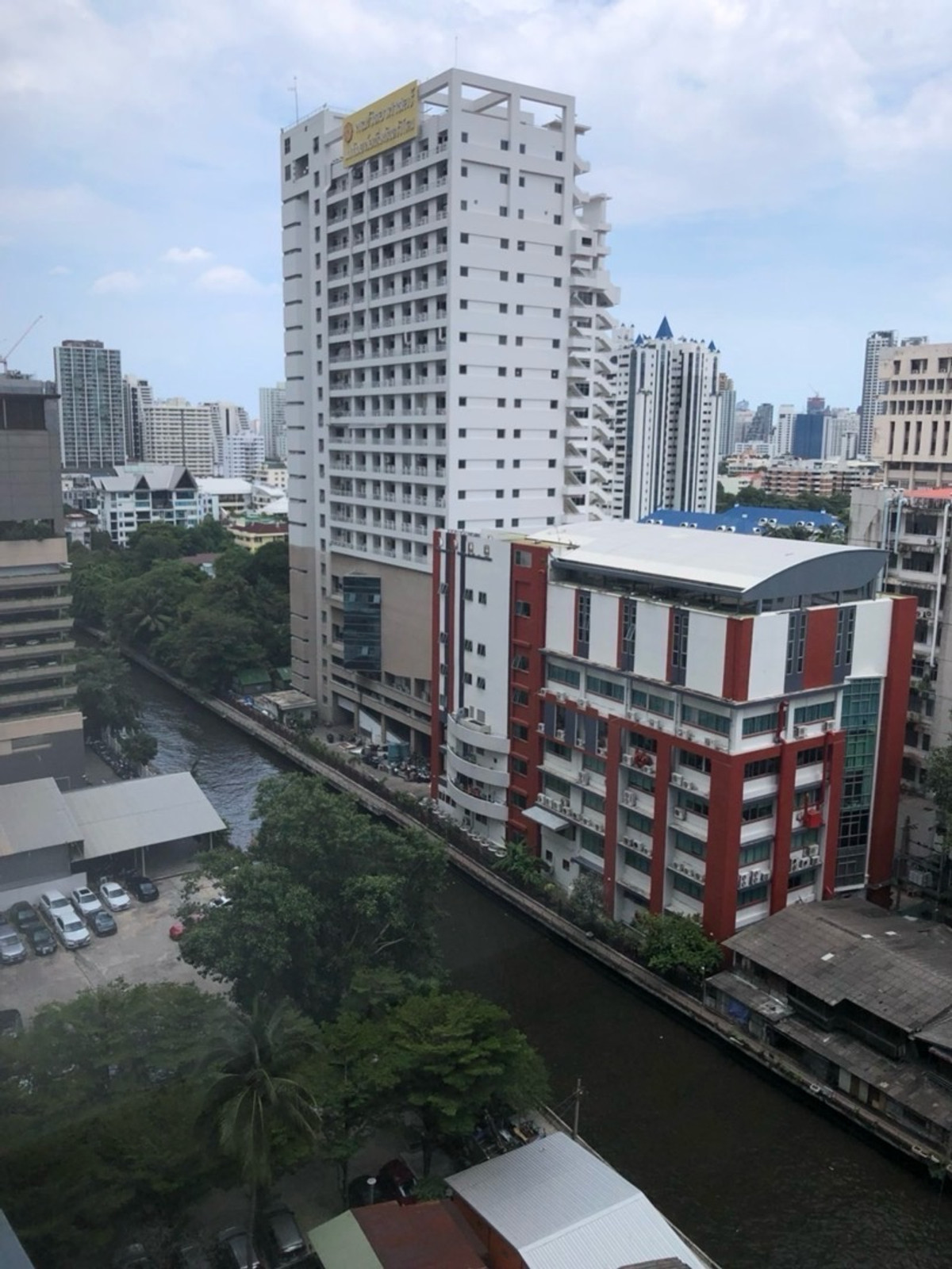 ให้เช่าคอนโดพระราม 9 เพชรบุรีตัดใหม่ RCA : FOR RENT - 1 BEDROOM 33 SQ.M-  READY TO MOVE IN - CALL NOW 094-641-5974