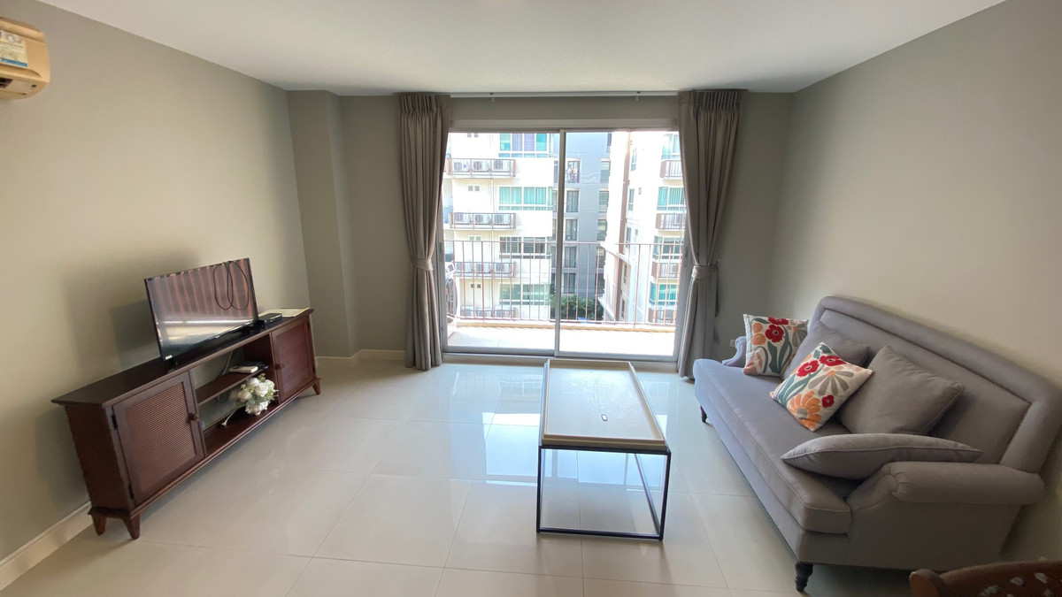 For RentCondoSukhumvit, Asoke, Thonglor : Low rise 2 bed 2 bath 71 sqm condo at The Clover Thonglor for rent 30,000THB per month, Thonglor soi 18, BTS Thong Lor