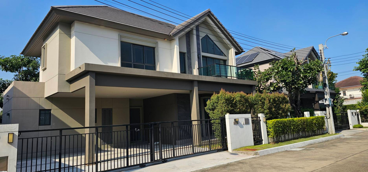 For SaleHouseSeri Thai, Ramkhamhaeng Nida : Selling cheapest in the project Bangkok Boulevard Ramintra - Seri Thai 2, Luxury Nordic style house, price 16.7 million (negotiable, owner sells himself))