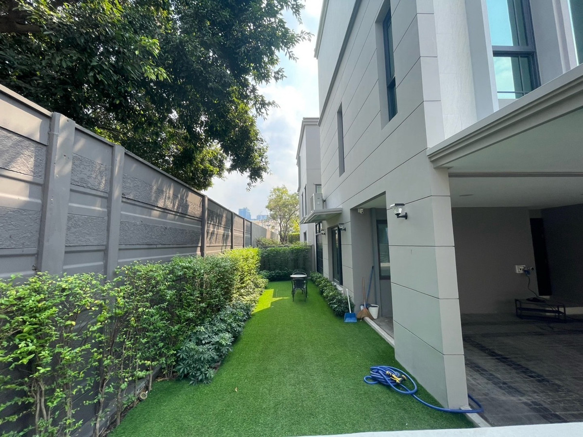 ให้เช่าทาวน์โฮมเกษตรศาสตร์ รัชโยธิน : ให้เช่าบ้านเดี่ยว บ้านกลางเมือง คลาสเซ่ รัชโยธิน (ClasseRatchayothin) ทำเลหนึ่งเดียวติด SCB PARK,