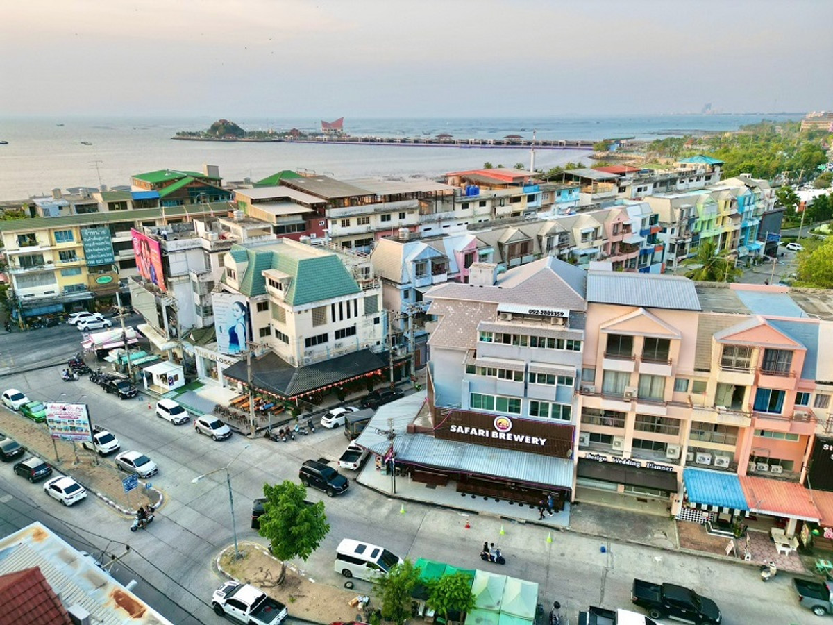 ขายอาคารพาณิชย์ศรีราชา แหลมฉบัง บ้านบึง : ด่วน! ขายตึกพาณิชย์ศรีราชา ขาย พร้อมกิจการบาร์เบียร์ และ ห้องพัก