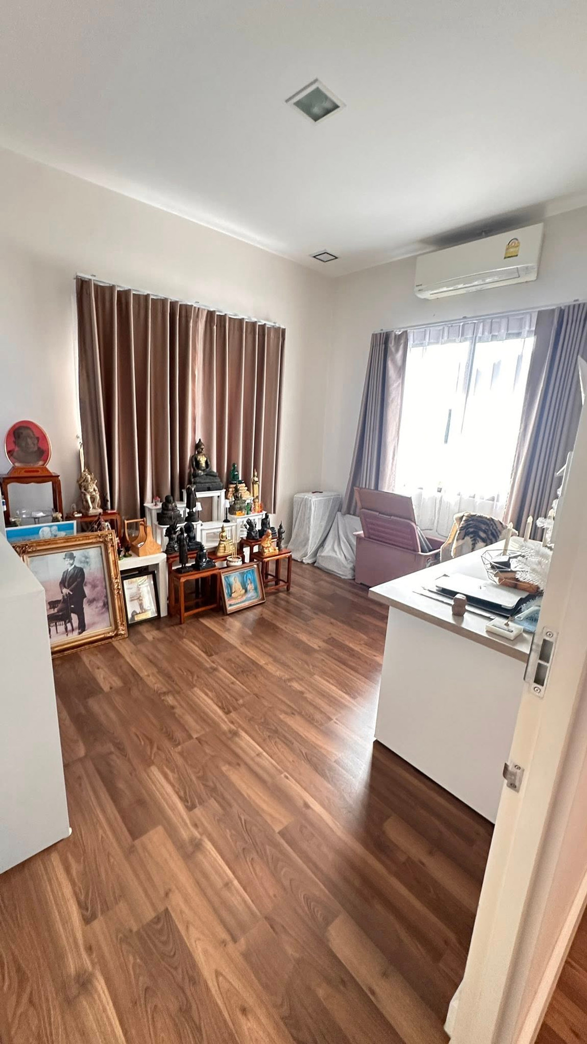 ขายบ้านบางนา แบริ่ง ลาซาล : มัณฑนา ศรีนครินทร์ - บางนา บ้านเดี่ยว 4 ห้องนอน ใกล้เมกาบางนา ตกแต่งวินเทจสไตล์ พร้อมอยู่