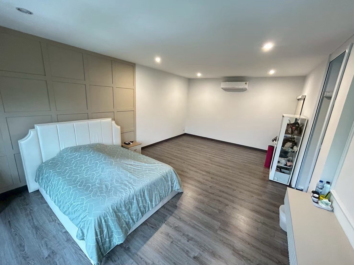 ให้เช่าทาวน์โฮมเกษตรศาสตร์ รัชโยธิน : ให้เช่าบ้านเดี่ยว บ้านกลางเมือง คลาสเซ่ รัชโยธิน (ClasseRatchayothin) ทำเลหนึ่งเดียวติด SCB PARK,