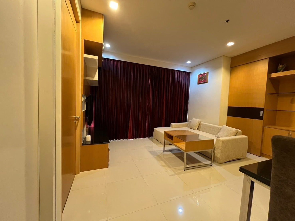 ให้เช่าคอนโดวิทยุ ชิดลม หลังสวน : ปล่อยเช่าด่วนห้องใหญ่ ใกล้สวนลุม ใจกลางเมือง เดินทางสะดวก Amanta Lumpini 089-662-0022