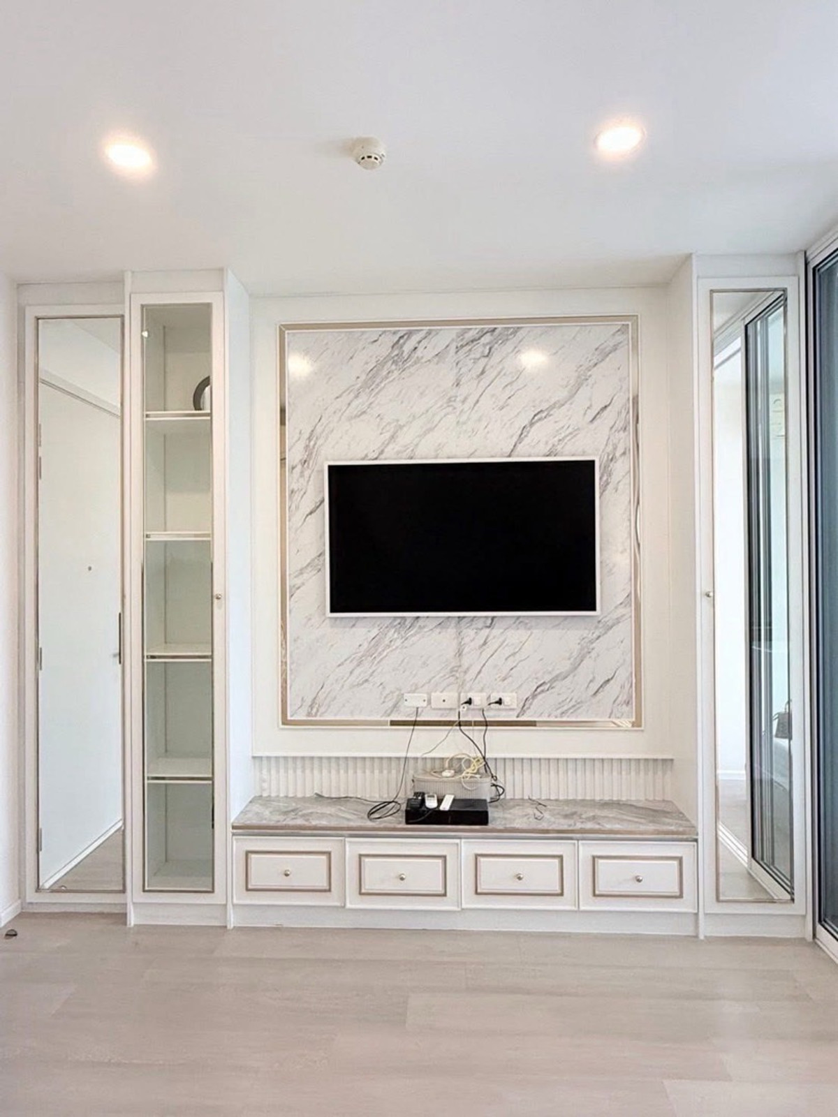 For RentCondoPinklao, Charansanitwong : 🌃 De Lapis Charan 81 💫