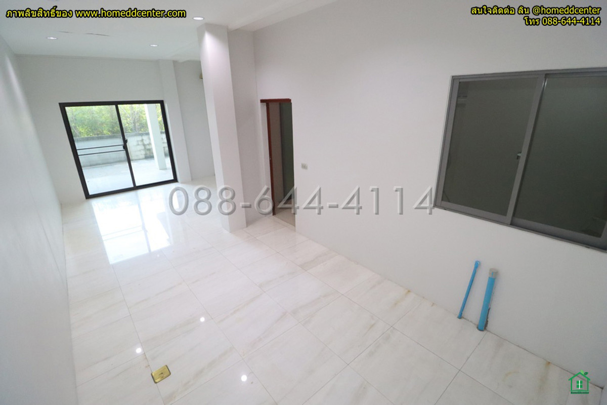 ขายบ้านพัฒนาการ ศรีนครินทร์ : บ้านหลังมุม ไม่เคยอยู่ สภาพมือหนึ่ง! ขายบ้านเดี่ยว Perfect Place พระราม 9 - กรุงเทพกรีฑา 61.8 ตร.ว พท.ใช้สอย 230 ตร.ม. พร้อมต่อเติม