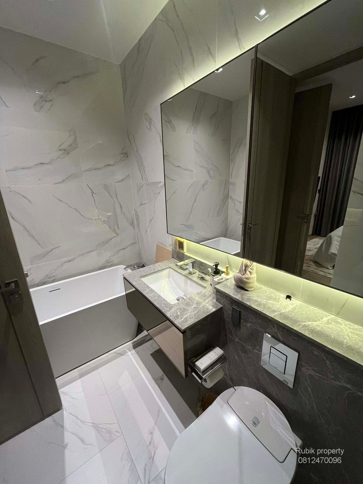 CondoSathorn, Narathiwat : ✨ The Reserve Sathorn – Big room, hard to find, high floor, beautiful private view ✨ RB1651, large luxury unit 114 sq m on the 21st floor of one of the most premium condos in the Sathorn area.