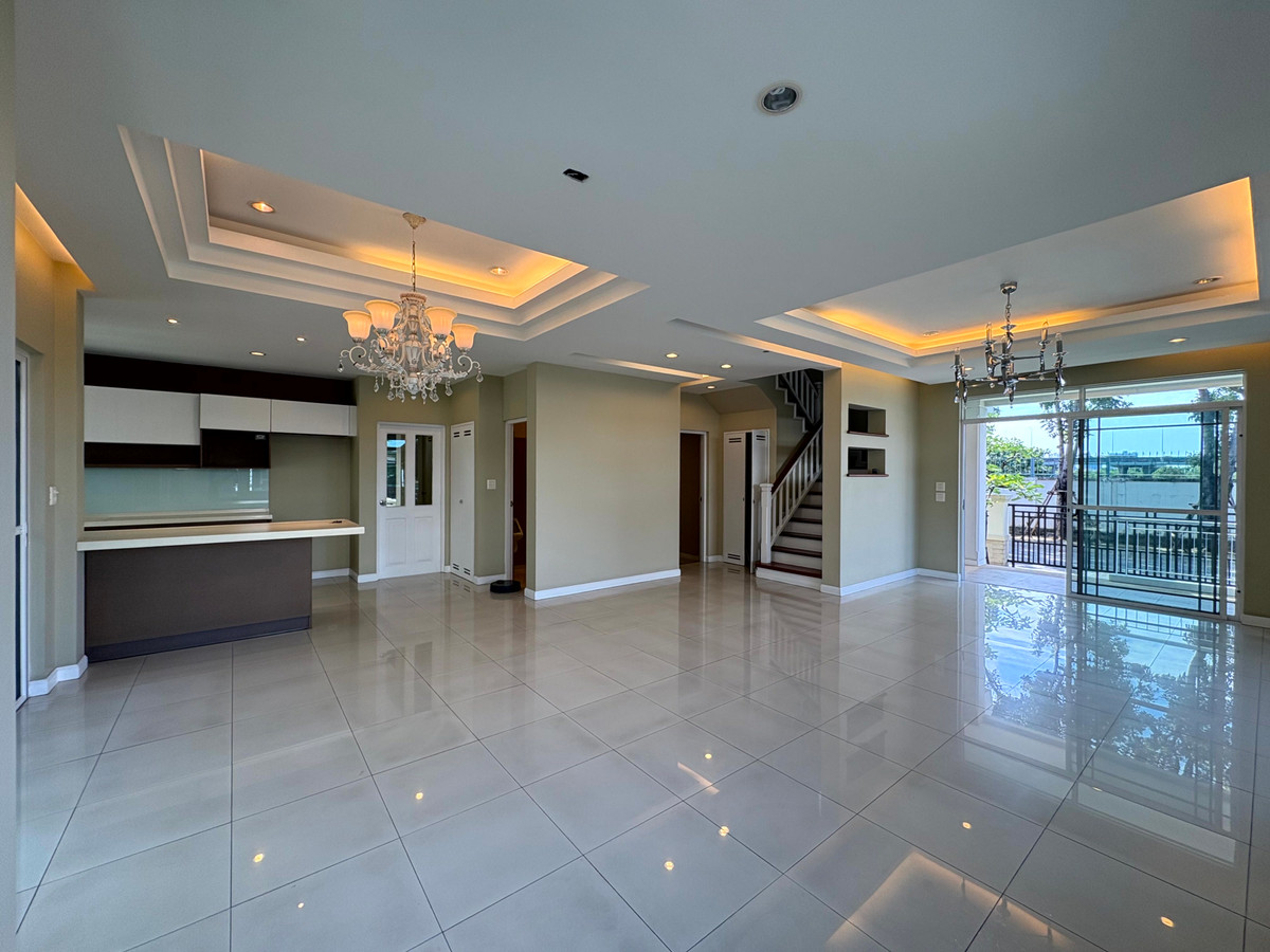 ขายบ้านสมุทรปราการ สำโรง : บ้านเดี่ยว นันทวัน ศรีนครินทร์ หลังมุม ตกแต่งใหม่ พร้อมเข้าอยู่