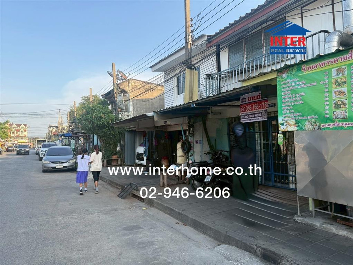 For SaleTownhomeMin Buri, Romklao : Townhouse, 2 floors, 21 sq m. Townhouse, Soi Romklao 24, Romklao Road, Ramkhamhaeng Road, Lat Krabang District, Bangkok.
