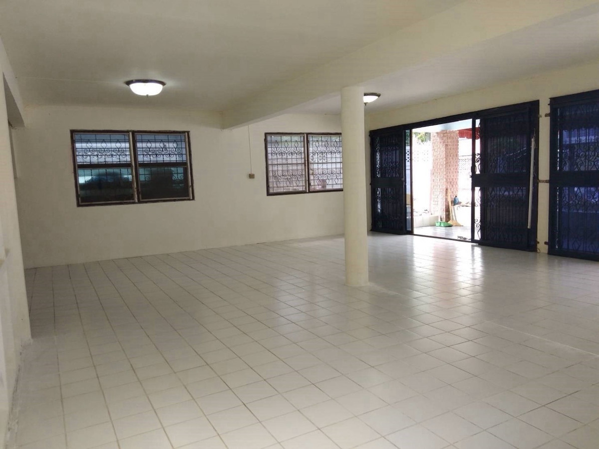 For SaleHouseSamut Prakan,Samrong : Single house for sale, 70 sq m., near the BTS, fresh market mall, expressway.