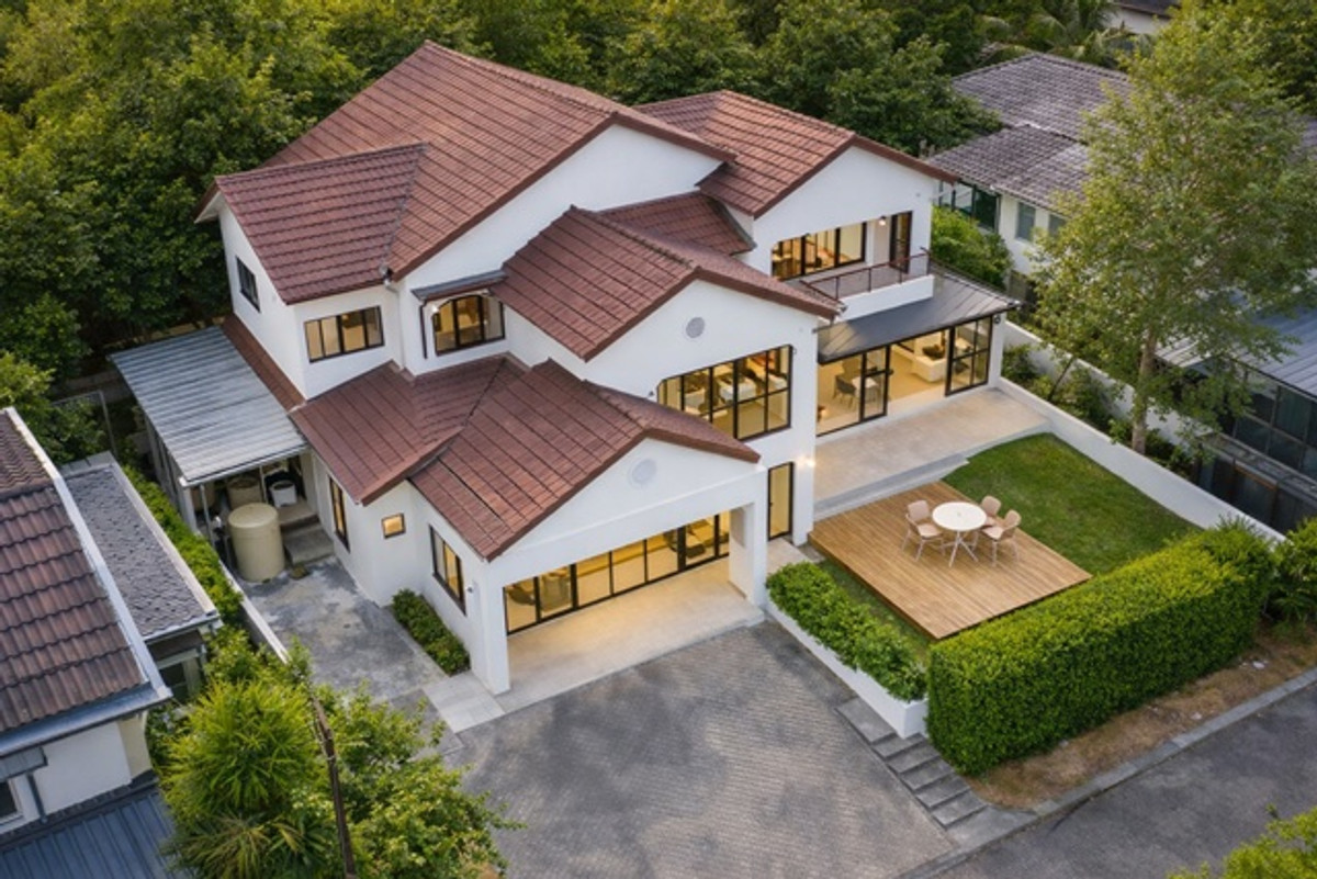 For RentHouseOnnut, Udomsuk : Pattanakarn70-76 APL HuaMak 1.5KM. MRT Khlong Kalantan 1.2km. 2story detached house 3bed 4bath 44,99