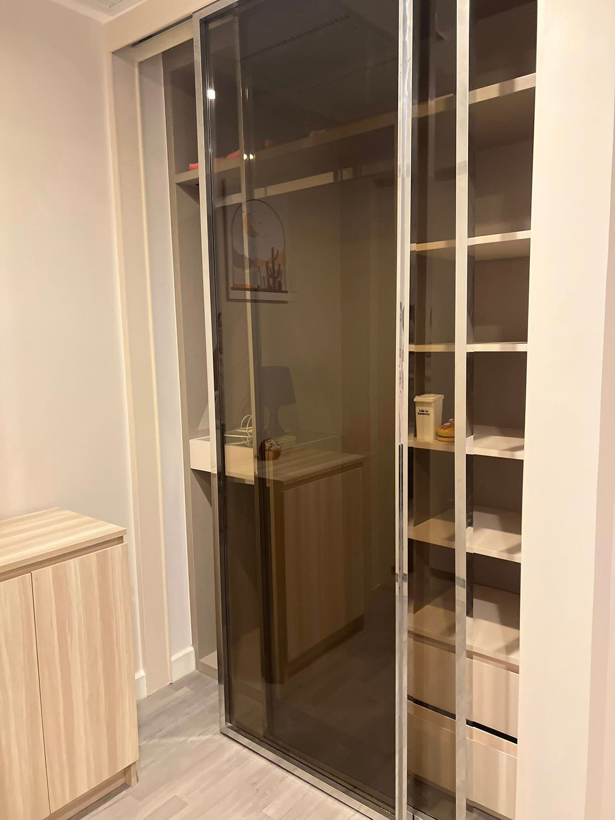 For RentCondoWongwianyai, Charoennakor : Condo for rent, The Room BTS Wongwian Yai, near BTS Wongwian Yai, just 1 minute.