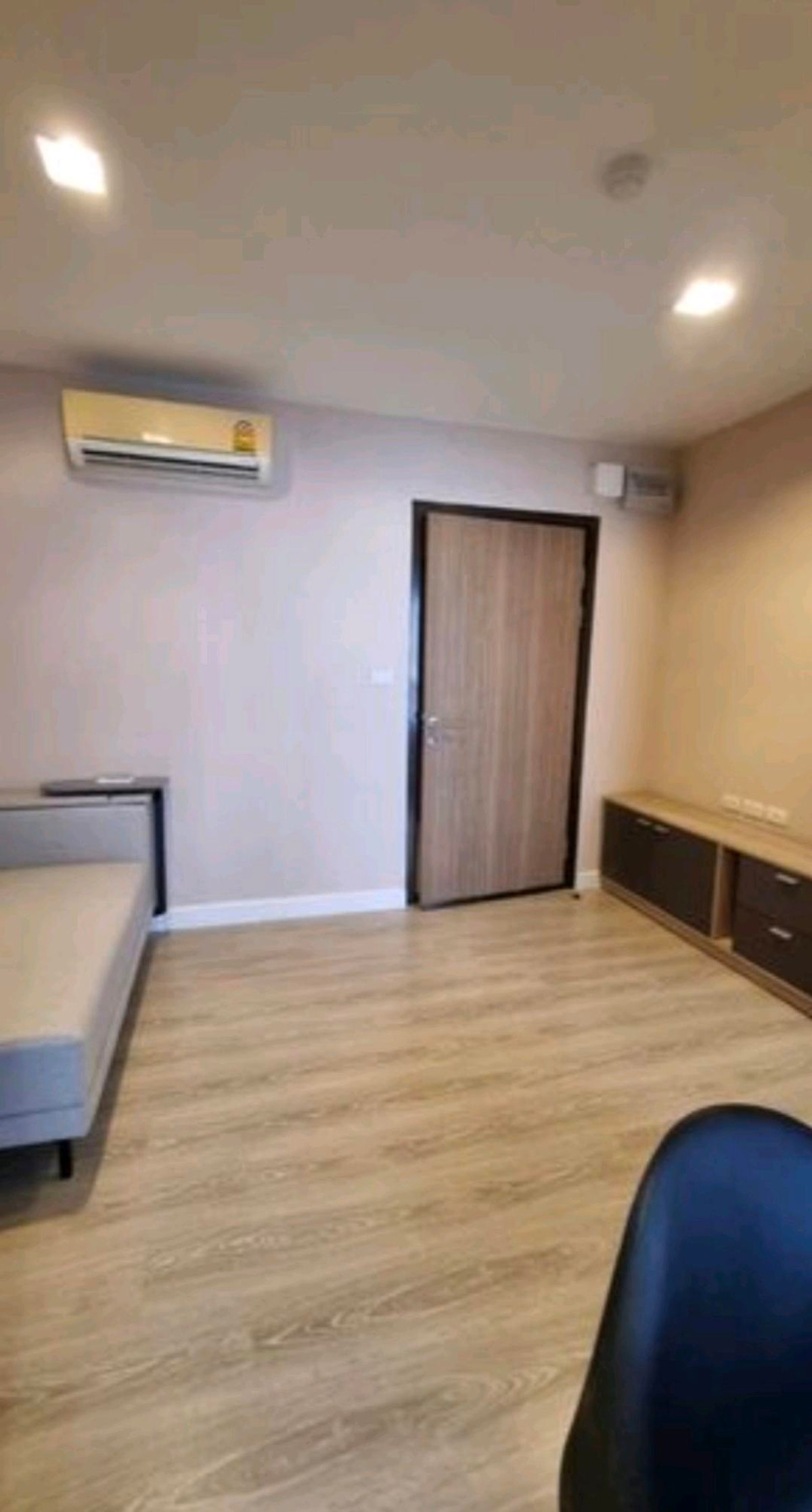 For RentCondoKasetsart, Ratchayothin : For rent: Metrolux Kaset, 8th floor.