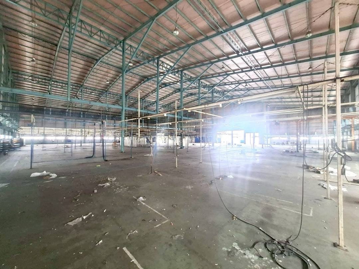 For RentWarehouseSamut Prakan,Samrong : Warehouse for rent 5,508 @ Bangna Trat KM.23 Bang Phli Industrial Estate • Bang Sao Thong, Samut Prakan Province, near Suvarnabhumi Airport.