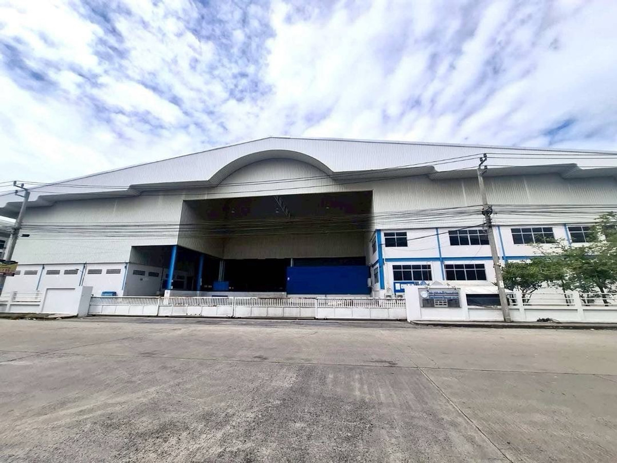 For RentWarehouseSamut Prakan,Samrong : Warehouse for rent 5,508 @ Bangna Trat KM.23 Bang Phli Industrial Estate • Bang Sao Thong, Samut Prakan Province, near Suvarnabhumi Airport.