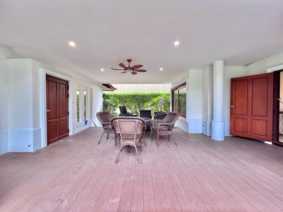 For RentRama9, Petchburi, RCA : FOR RENT VILLA HOUSE @ SOONVIJAI THONGLOR NEAR RCA - HUAY KWANG DISTRICT , PET FRIENDLY AND NEAR INTERNATIONAL SCHOOL FOR KIDS