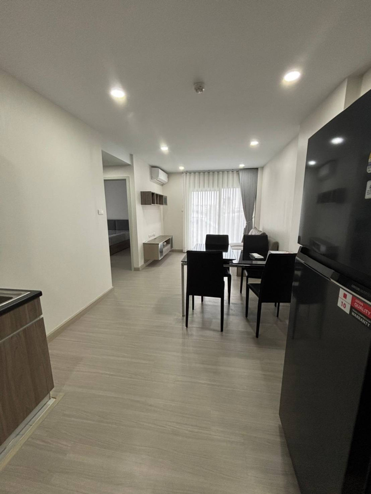 For RentCondoPinklao, Charansanitwong : Condo opposite Yanhee Hospital, next to MRT Blue Line, Bang O Station.