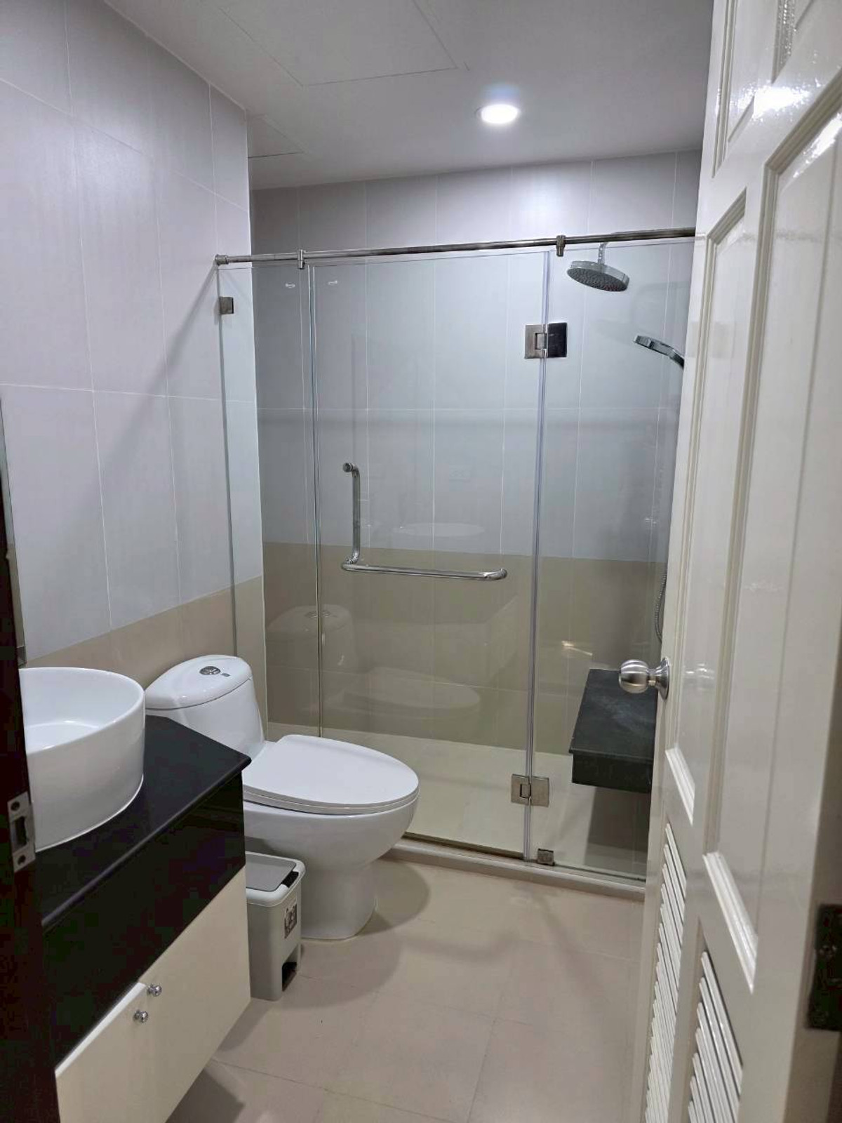 ให้เช่าคอนโดสุขุมวิท อโศก ทองหล่อ : ให้เช่าคอนโด แม่น้ำ รีไซด์ คอนโดมิเนียม (S15-0884)