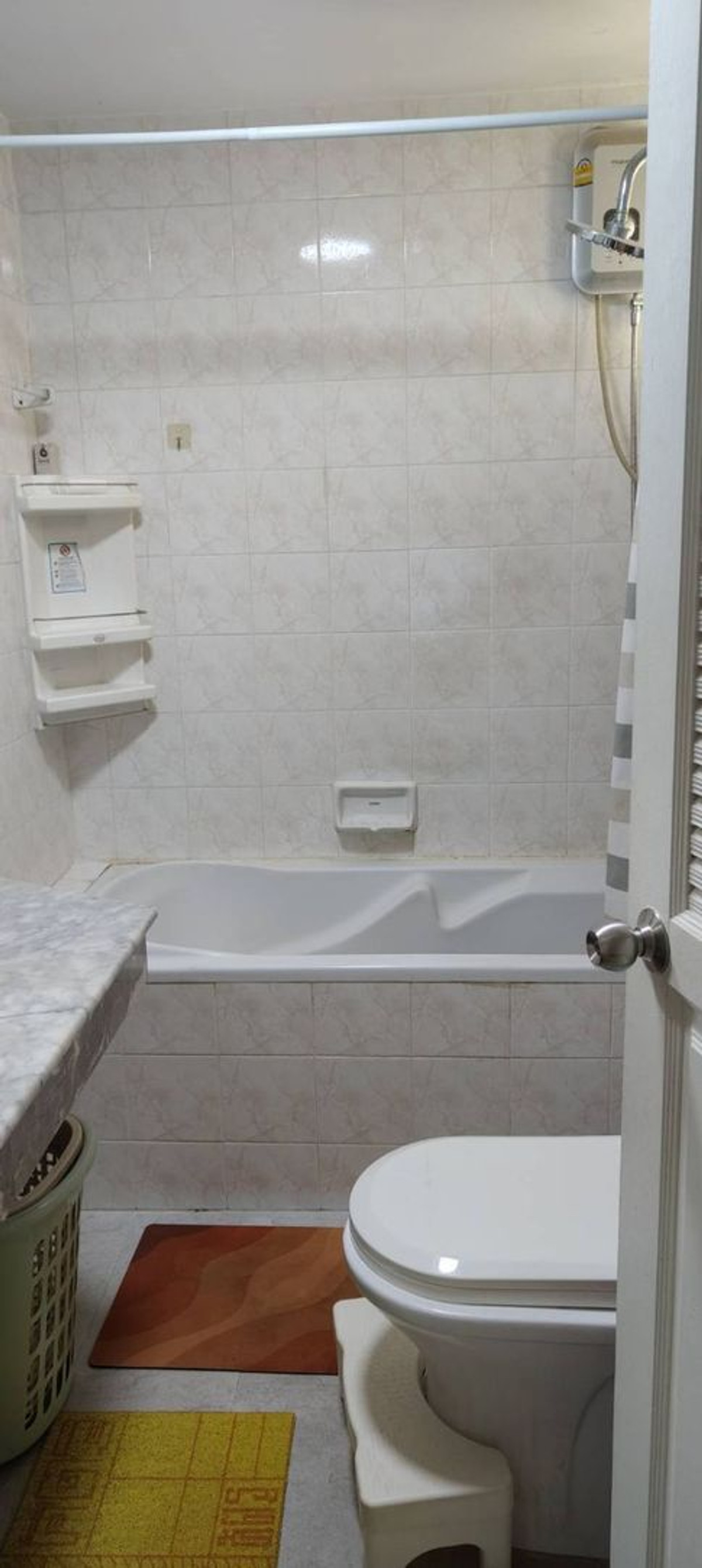 ให้เช่าบ้านนวมินทร์ รามอินทรา : ⚡ ให้เช่า บ้านเดี่ยว 2 ชั้น หมู่บ้านวรารักษ์ ถนน เลียบคลองสอง ขนาด 50 ตร.ว. ⚡